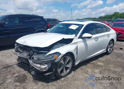 2019 Honda Accord Touring 2.0T z USA, uszkodzony, nr VIN 1HGCV2F96KA015987